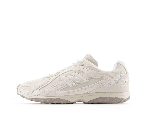 New Balance white casual comfortable durable sneaker for men and women with soft suede upper and cushioned insole