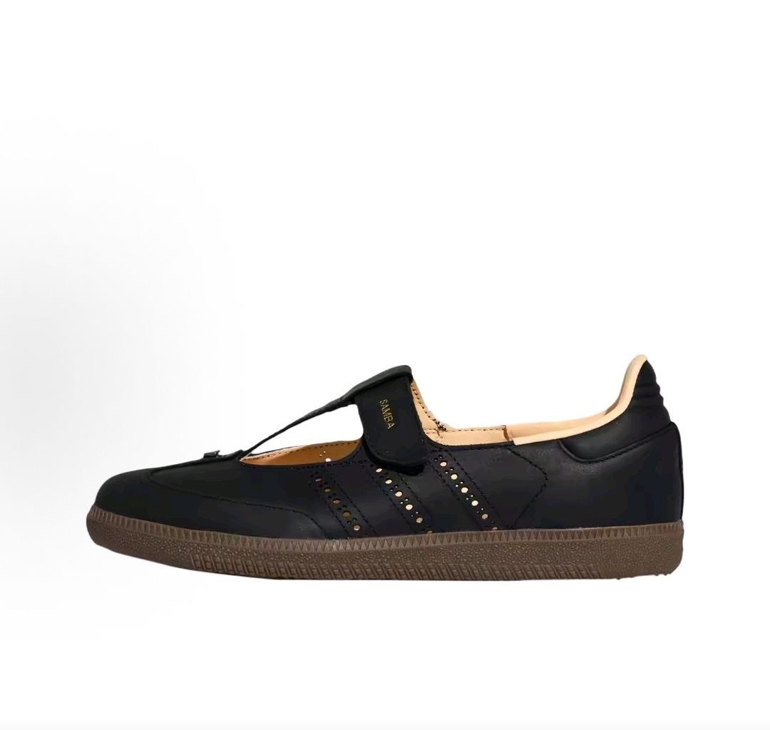 حذاء Adidas Samba نسائي بتصميم كلاسيكي مريح باللون الأسود
