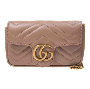 حقيبة Gucci Marmont صغيرة بسلسلة ذهبية - لون بيج.