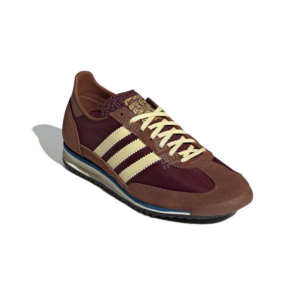 حذاء نسائي adidas originals SL 72 OG بستايل منخفض وألوان بني وبيج مريح وعصري