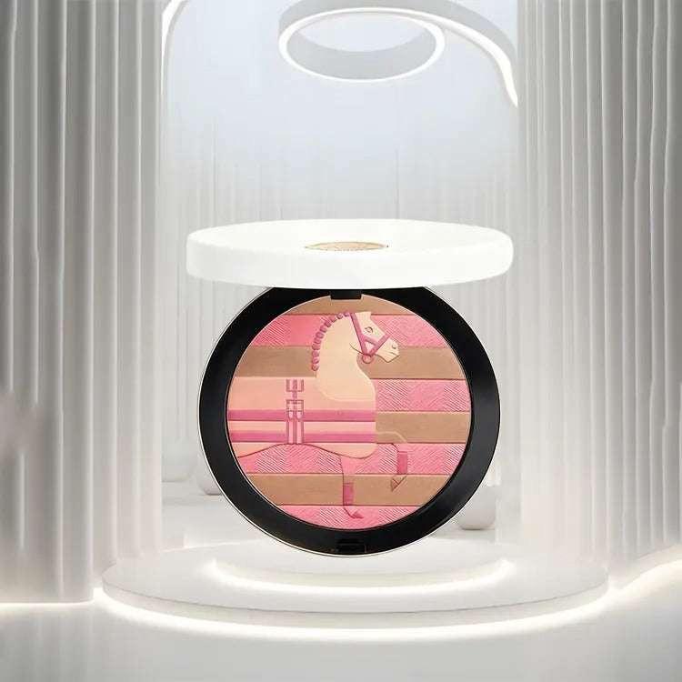بودرة HERMES ثلاثية معدنية لامعة درجة Rose Atacama.