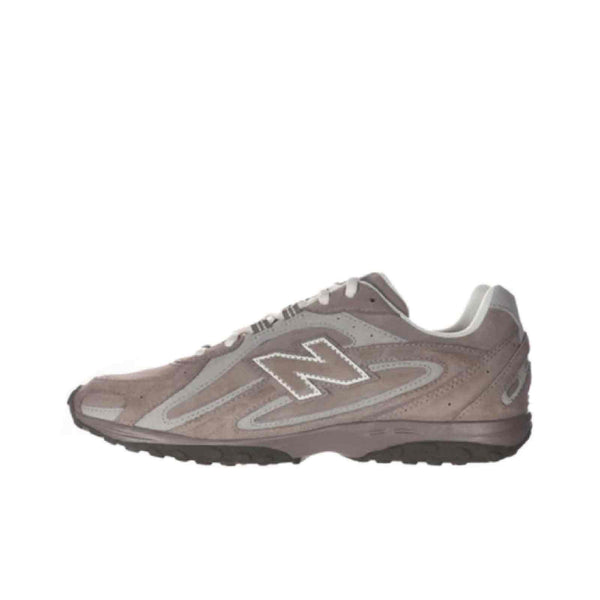 حذاء New Balance 204L 204L بني فاتح بنعل رفيع ورباط جلد ودعم امتصاص الصدمات ومقاوم للبلى خفيف الوزن للرجال والنساء