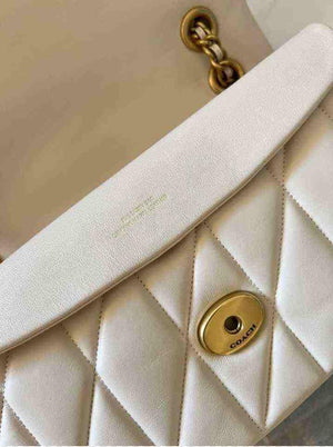 حقيبة Coach جلد مبطن لون أبيض Madison Shoulder Bag.