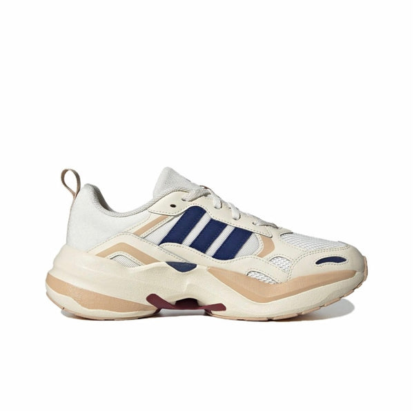 adidas |أديداس أستراكورت  تصميم رياضي بلمسة عصريةAdidasnull