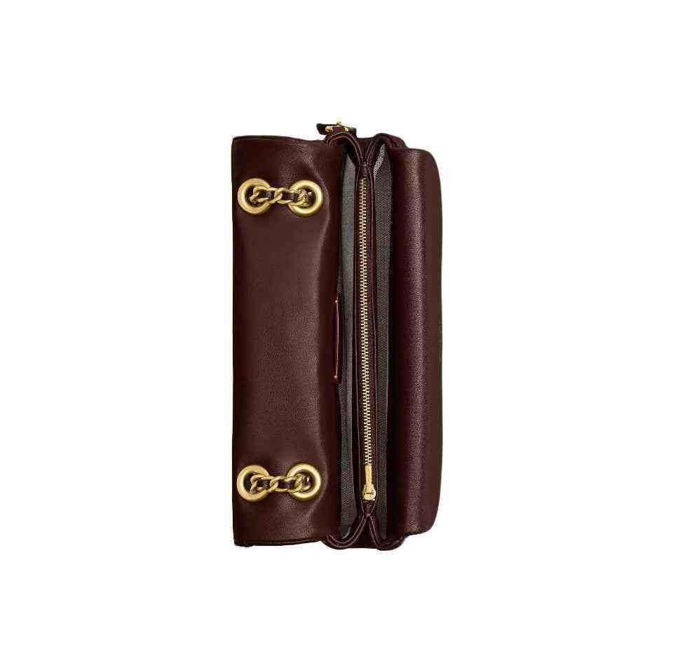 حقيبة Coach كتف جلد مبطن Quilted باللون البني الغامق.