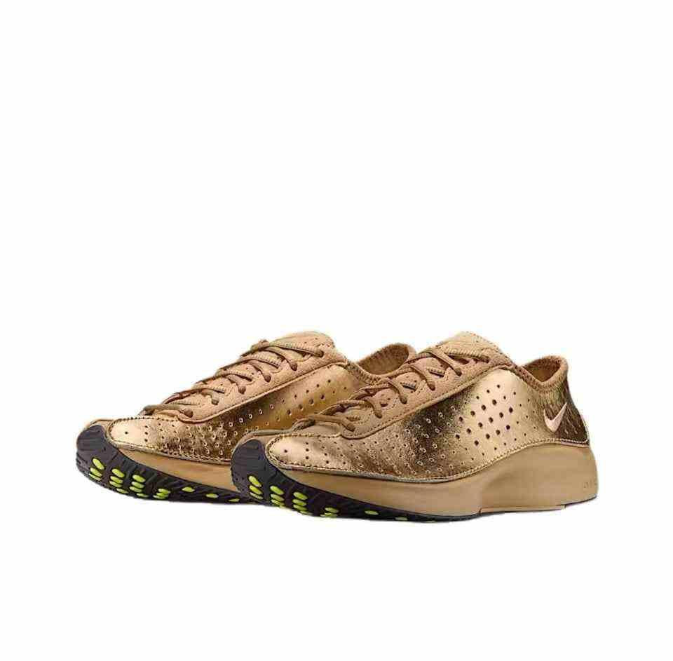 Nike  سنيكر إير سوبرفلاي برونزيNike Air Superfly.