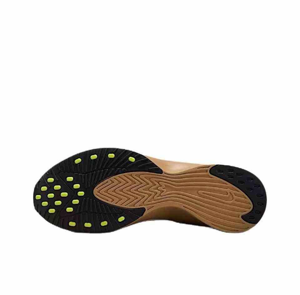Nike  سنيكر إير سوبرفلاي برونزيNike Air Superfly.