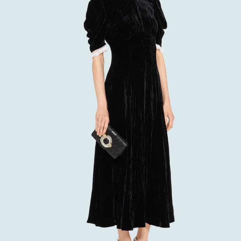 Miu Miu Wander Black.