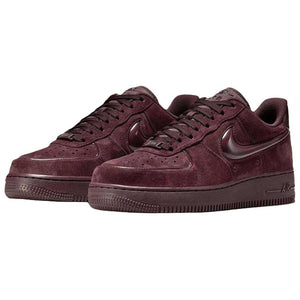 Discover the dynamic perspective of شوز نايك مثل Nike Shoes الفريدة، مع تفاصيل حذاء Air Force 1 شامواه عنابي وجودة حذاء نايك الأصلي ضمن تشكيلة nike schuhe.