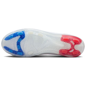 Inspect the durable outsole of Nike Shoes and حذاء نايك الأصلي الذي يضمن راحة شوز نايك، مع ميزات حذاء نايكي x جاكموس أبيض | Nike x Jacquemus White ومواصفات nike schuhe.