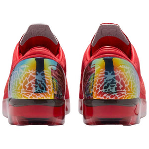The rear view showcases Nike Shoes details, combining the حذاء نايك الأصلي مع ميزات حذاء جوردان أحمر رياضي | Jordan Red Sneaker وجودة شوز نايك وتشكيلة nike schuhe.