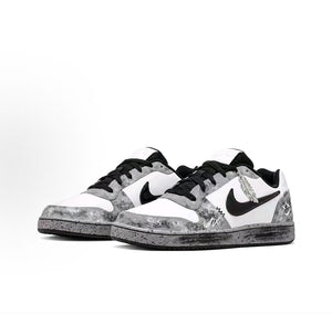 The dual arrangement highlights Nike Shoes details, combining the حذاء نايك الأصلي مع ميزات حذاء نايكي مون رمادي وأبيض | Nike Moon Grey & White وجودة شوز نايك وتشكيلة nike schuhe.