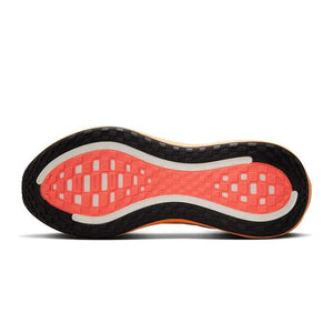 Inspect the durable outsole of Nike Shoes and حذاء نايك الأصلي الذي يضمن راحة شوز نايك، مع ميزات حذاء Nike Vomero Plus للجري على الطرق للرجال لون مرجاني ومواصفات nike schuhe.