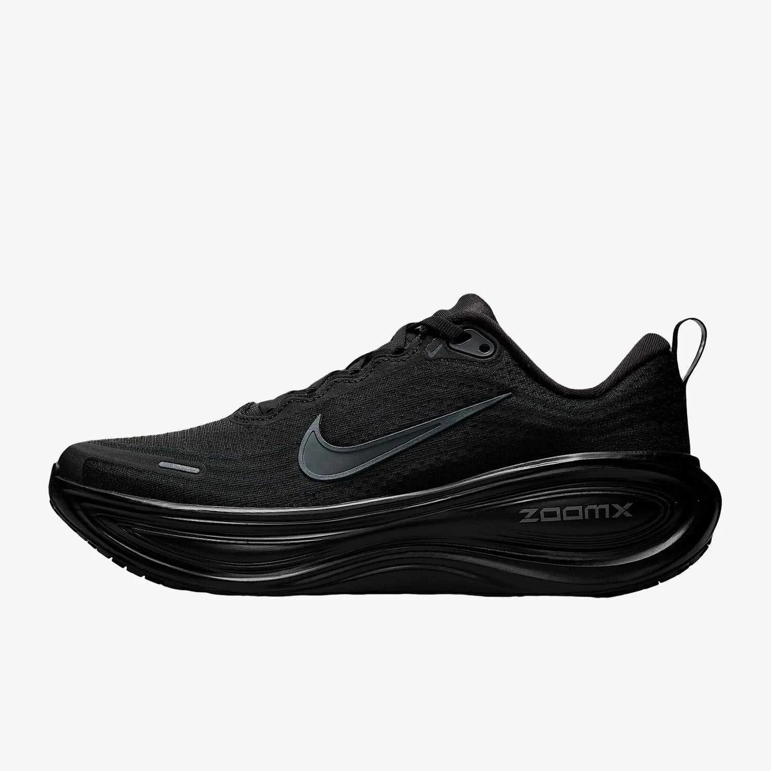 Experience everyday comfort with Nike Shoes and حذاء نايك الأصلي، مما يقدم أفضل خيارات شوز نايك مع حذاء Nike Vomero Plus للجري على الطرق للنساء وتصاميم nike schuhe.