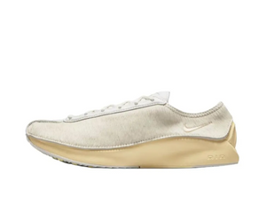 When looking for casual styles, Nike Shoes feature the amazing حذاء نسائي مريح وخفيف كاجوال باللون البيج مع روعة حذاء نايك الأصلي للوثوقية، إلى جانب تصاميم شوز نايك ومواصفات nike schuhe.
