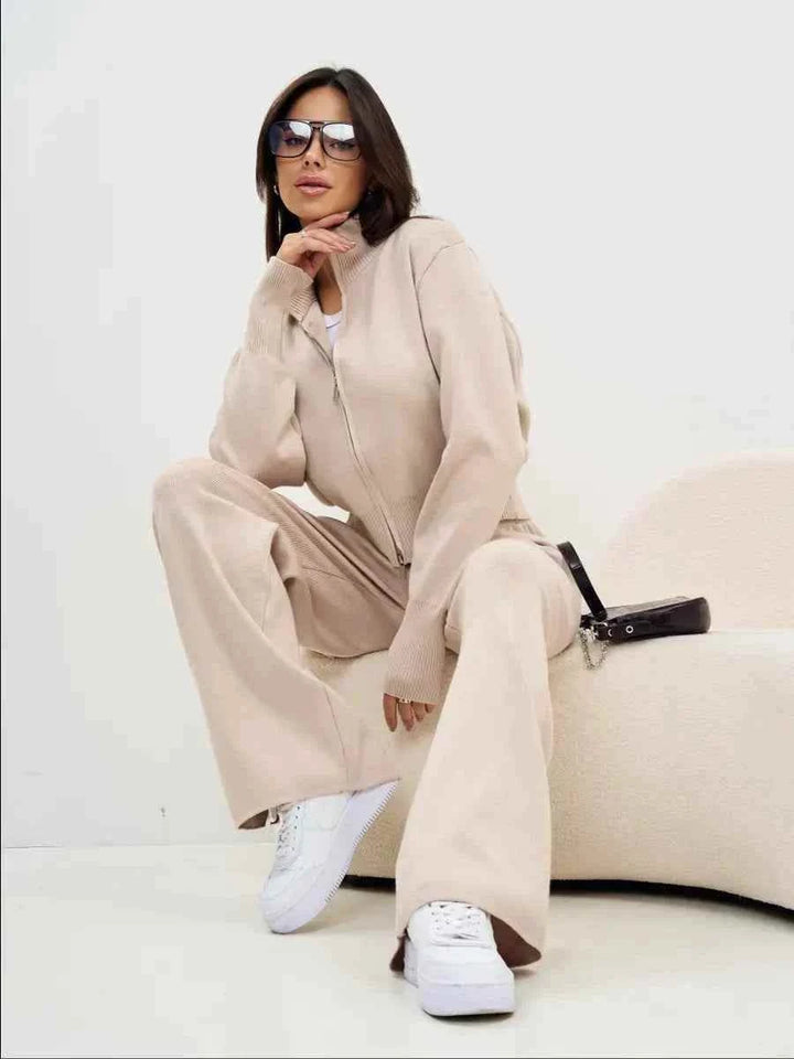 طقم كنزة وبنطلون بتصميم أوروبي وأمريكي عصري كاجوال بحياكة فضفاضة باللون البيج