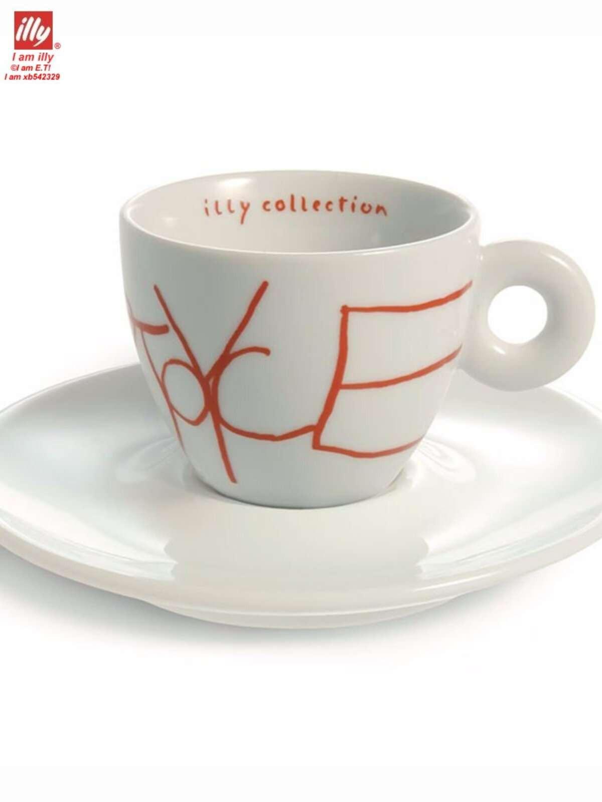 أكواب Espresso من illy collection بتصاميم فنية ملونة.