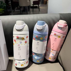 مطارة Owala Kids' FreeSip عازلة للحرارة بتصاميم كرتونية مميزة.
