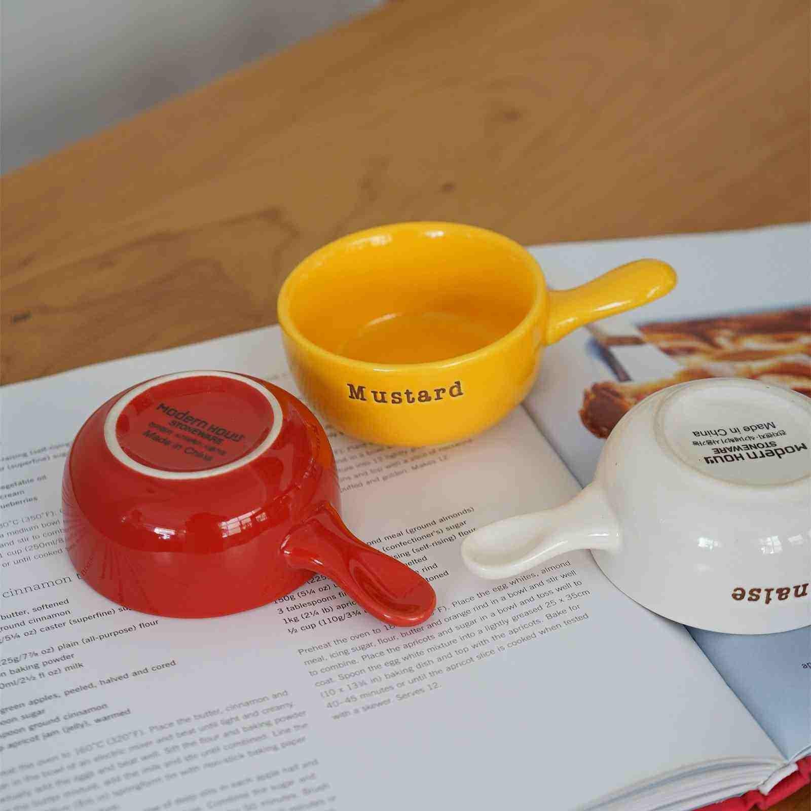 طقم أوعية صوص سيراميك بمقبض Ketchup و Mustard.