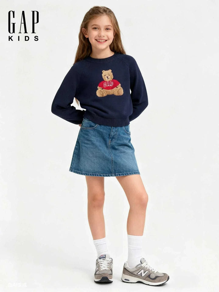 سويت شيرت Gap Bear كحلي بنمط دب مطرز للأطفال بأكمام منفوخة وياقة مضلعة للشتاء