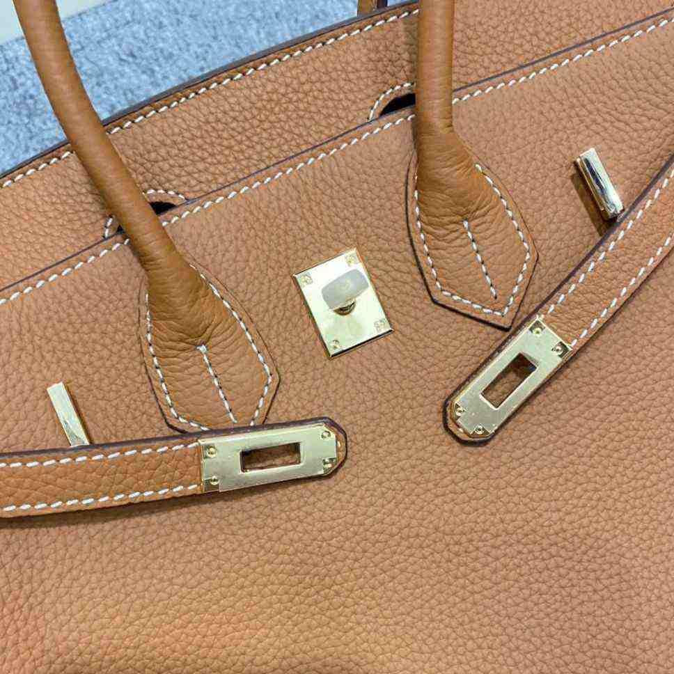 حقيبة يد Leather Handbag نسائية فاخرة من الجلد الطبيعي.