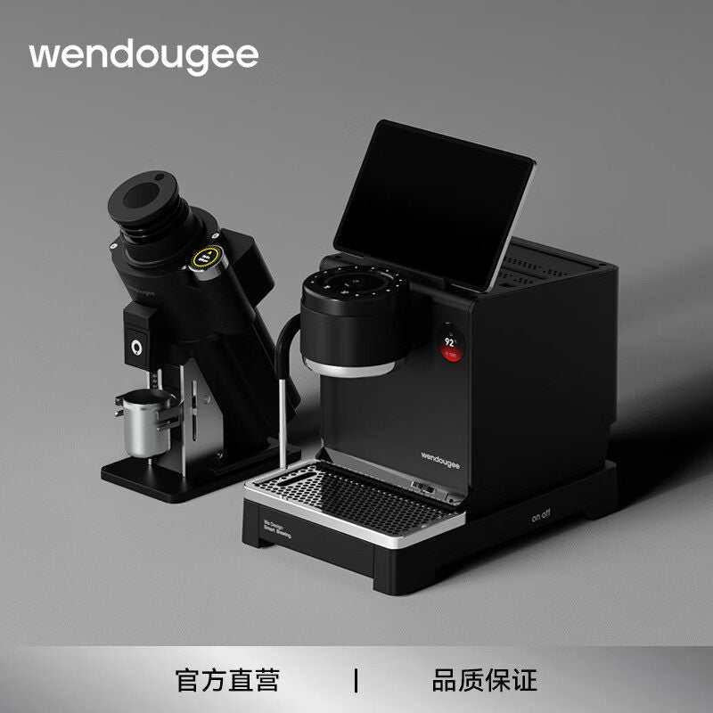 ماكينة Espresso احترافية بنظام Double Boiler وتحكم PID ذكي.