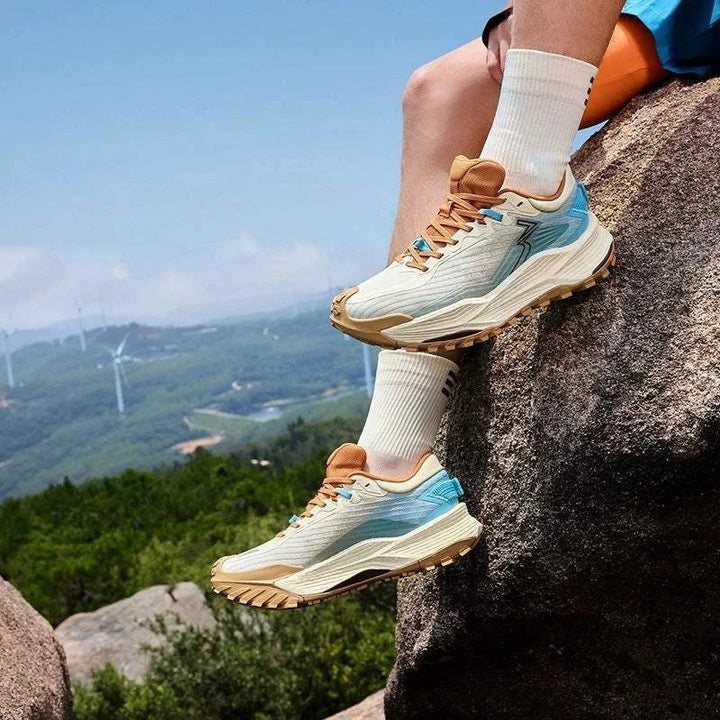 حذاء 361 Wuxia 2.0 بتصميم كريمي وسماوي مع نعل مطاطي مضاد للانزلاق مخصص للترايل والمشي في الطبيعة