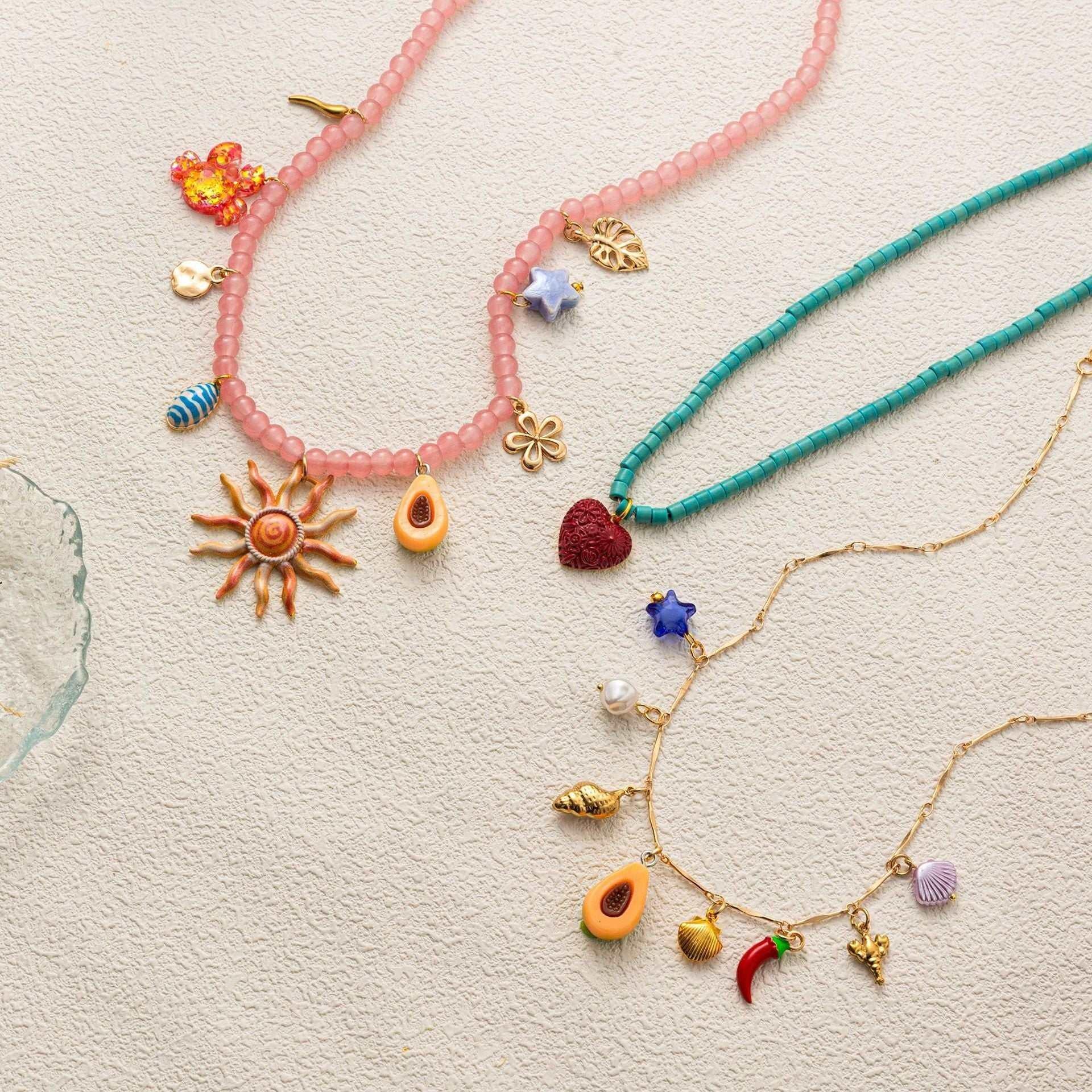 عقد Necklace بوهيمي ملون بدلايات Summer عصرية.