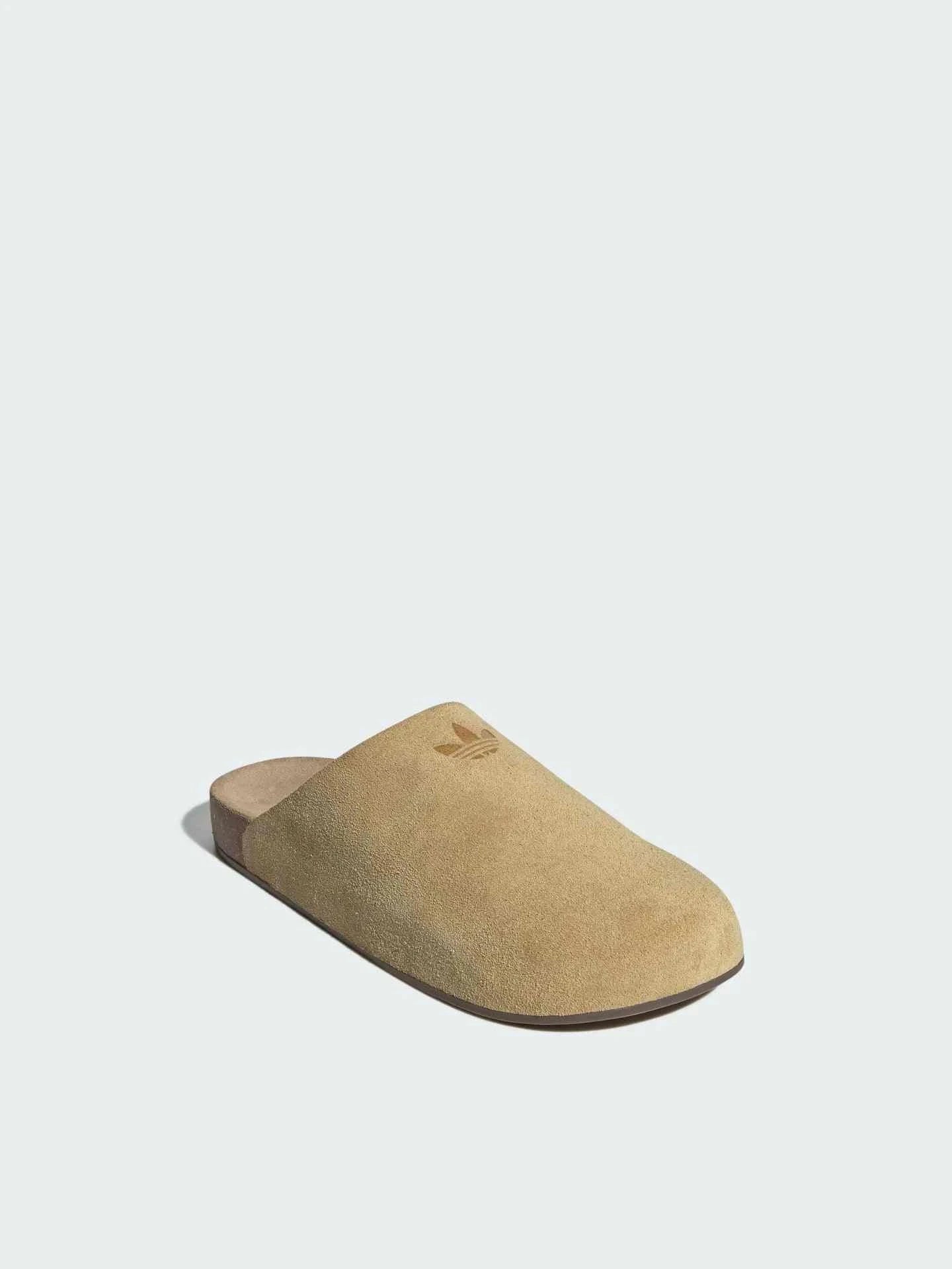 Adidas شبشب كاجوال مريح من أديداس.