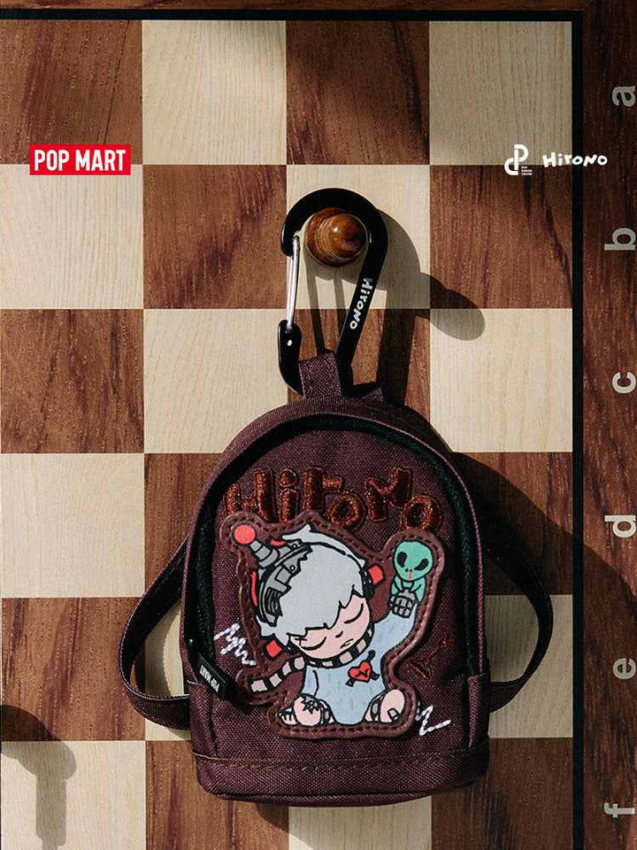 POPMART شنطة صغيرة Hirono Echo بتصميم شخصيات لطيفة مع خطاف معدني.
