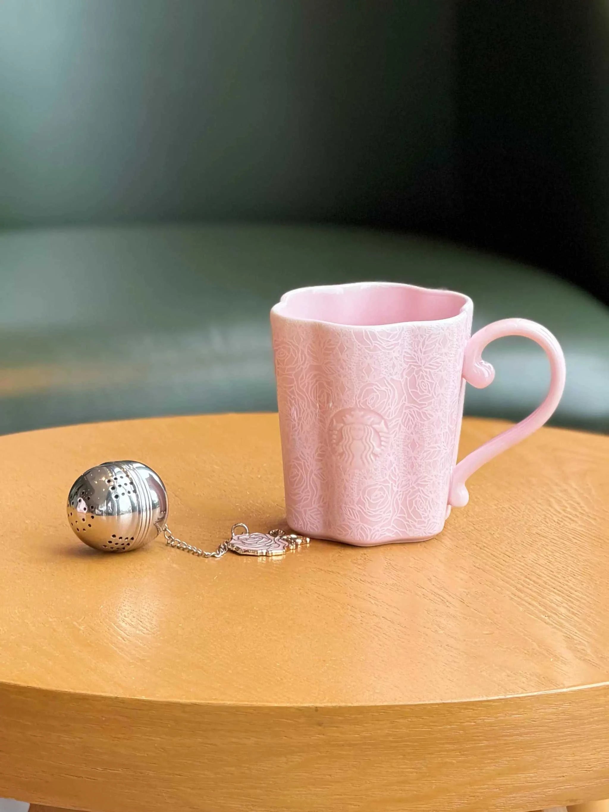 Starbucks cup 2026 Wanhua Meijing Jingdezhen high-value tea filter tea leak ceramic mug coffee cup.