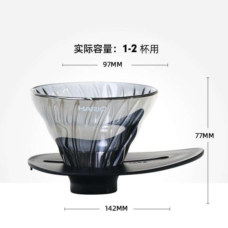 قمع ترشيح القهوة Hario V60 زجاجي بتصميم أنيق ومقاوم للحرارة.
