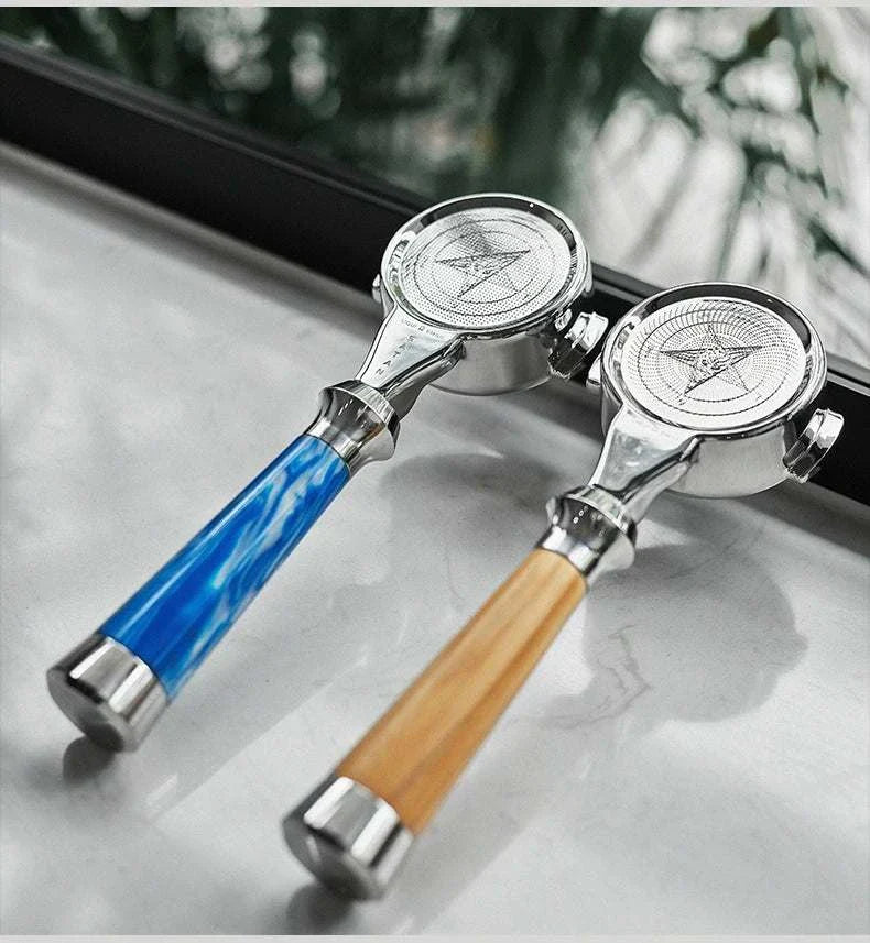 مقبض Portafilter متوافق مع 58mm بتصميم احترافي وألوان متنوعة.