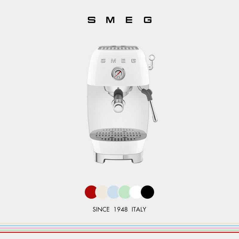 ماكينة Espresso من Smeg موديل ECF03 بخاصية Cold Extraction.