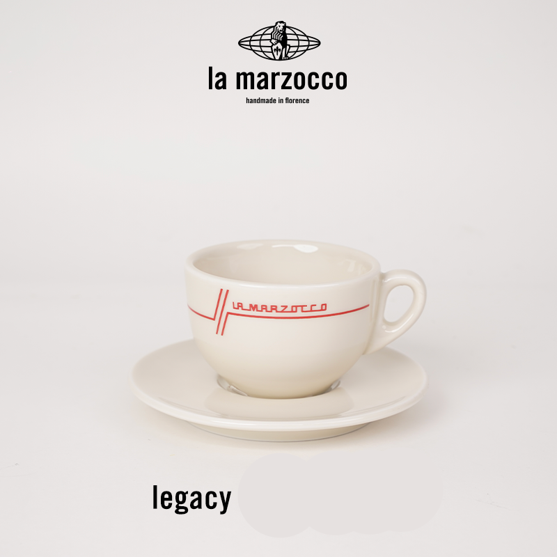 طقم أكواب قهوة La Marzocco بتصاميم وشعارات متنوعة.