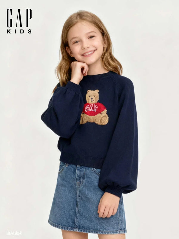 Gap Bear سويت شيرت بنمط دافئ وتصميم ممتع لشتاء 2025
