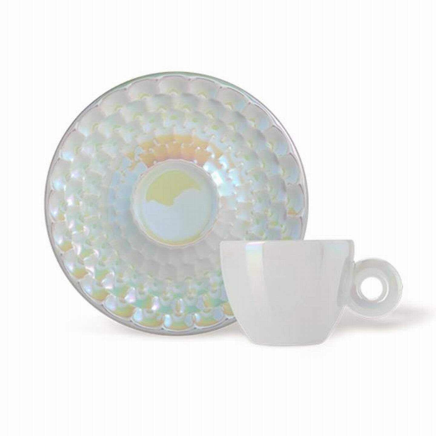 طقم أكواب Espresso من illy Art Collection بألوان Iridescent.