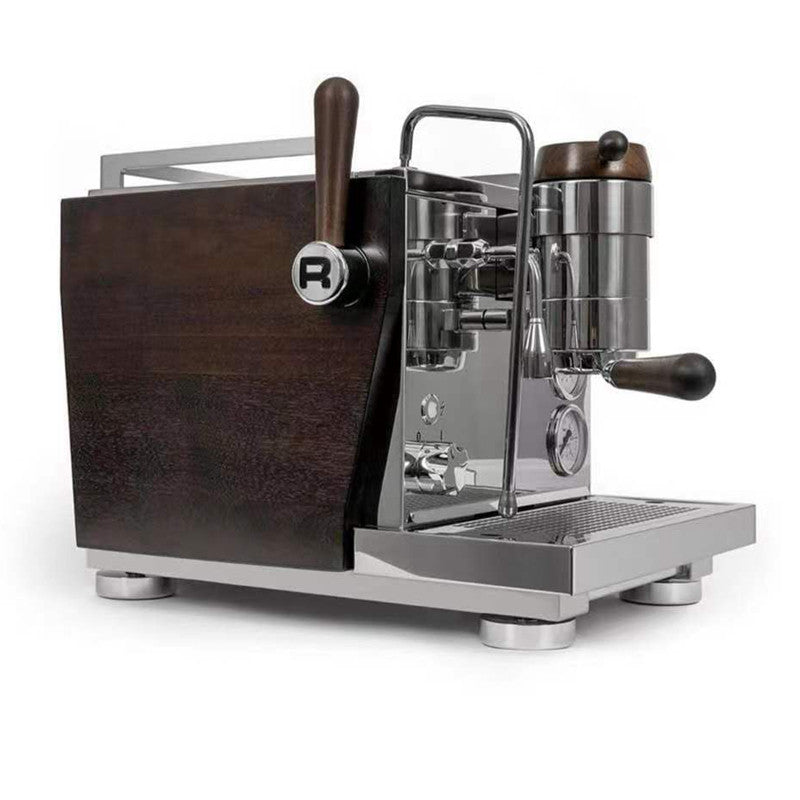 ماكينة قهوة احترافية Rocket R9 Espresso بشاشة تحكم رقمية وتصميم فاخر