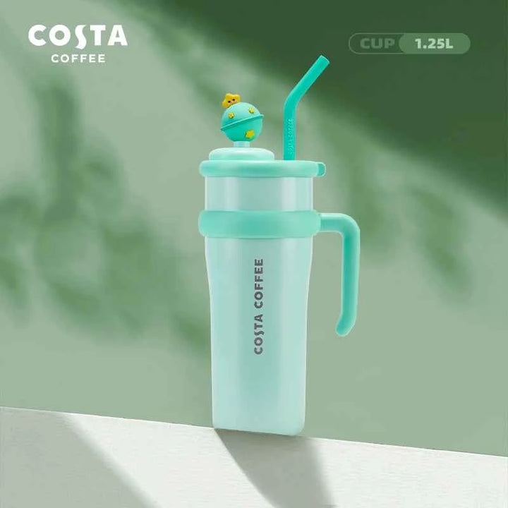 كوب حراري بألوان مبهجة من Costa Coffee&gt;الصور تعرض مجموعة أكواب حرارية من علامة “Costa Coffee” بتصاميم مبهجة وألوان مشرقة مثل الأزرق، الوردي، الأخضر، والأصفر. تأتي الأكواب مع مقبض مريح وغطاء مع شفاطة ماكواب كوستاCostaرفعةكوب حراري بألوان مبهجة من Costa Coffee