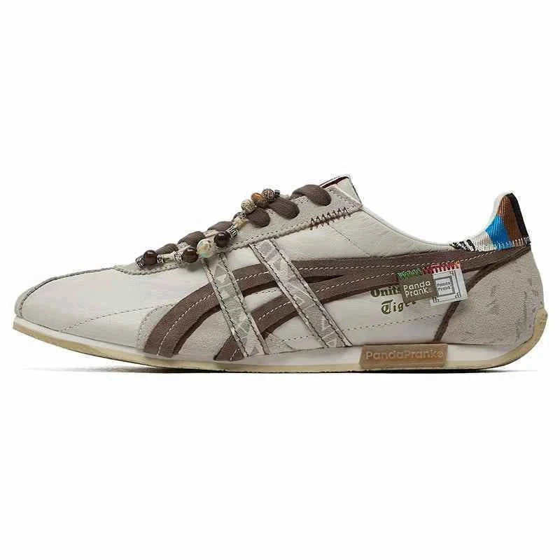 حذاء Onitsuka Tiger x PandaPrank كاجوال بيج وبني.