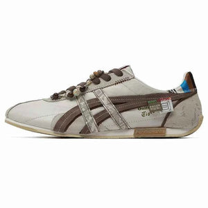 حذاء Onitsuka Tiger x PandaPrank كاجوال بيج وبني.