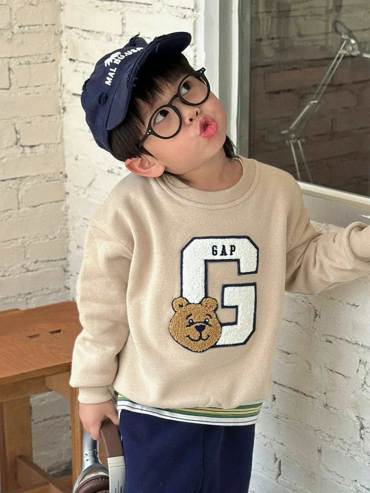 سويت شيرت أطفال باللون الكريم مع تصميم دب وشعار GAP من Gap bear