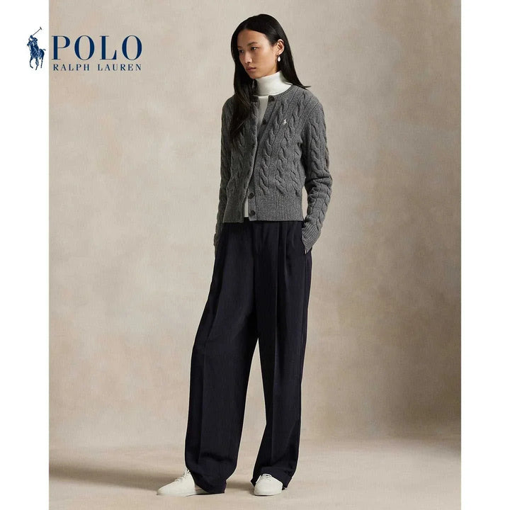 كاردجان Ralph Lauren رمادي أنيق بصوف ناعم مع شعار بولو مطرز وتصميم كلاسيكي مريح وأنيق للارتداء اليومي والسفر