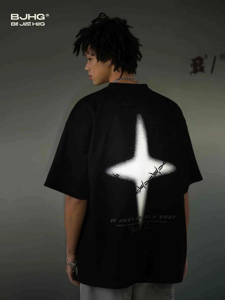 Black reflective star print t-shirt BJHG with barbed wire design on the back, casual streetwear style