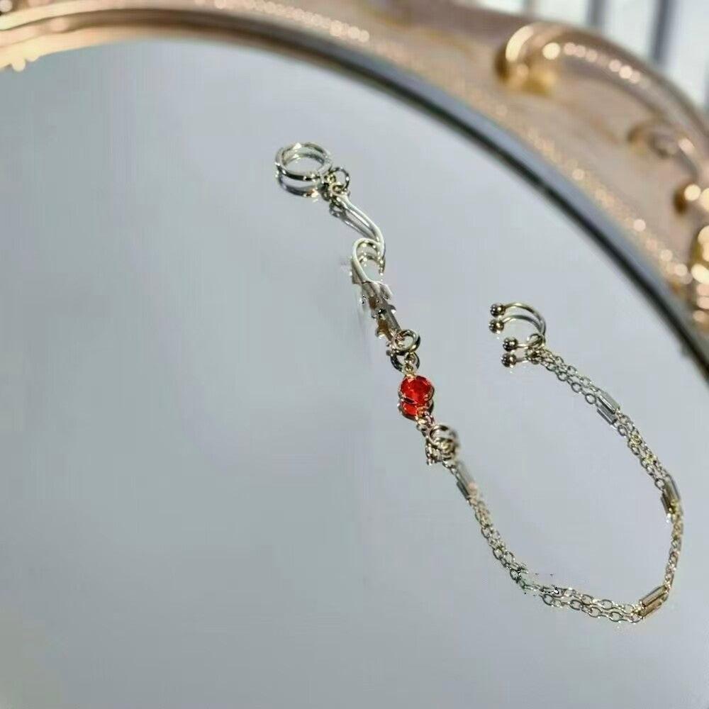 سلسال شفاه بتصميم Ear Cuff بلمسة Red Stone جذابة.
