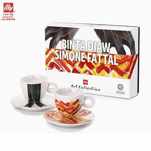 طقم فناجين Espresso من illy Art Collection بتصاميم فنية.