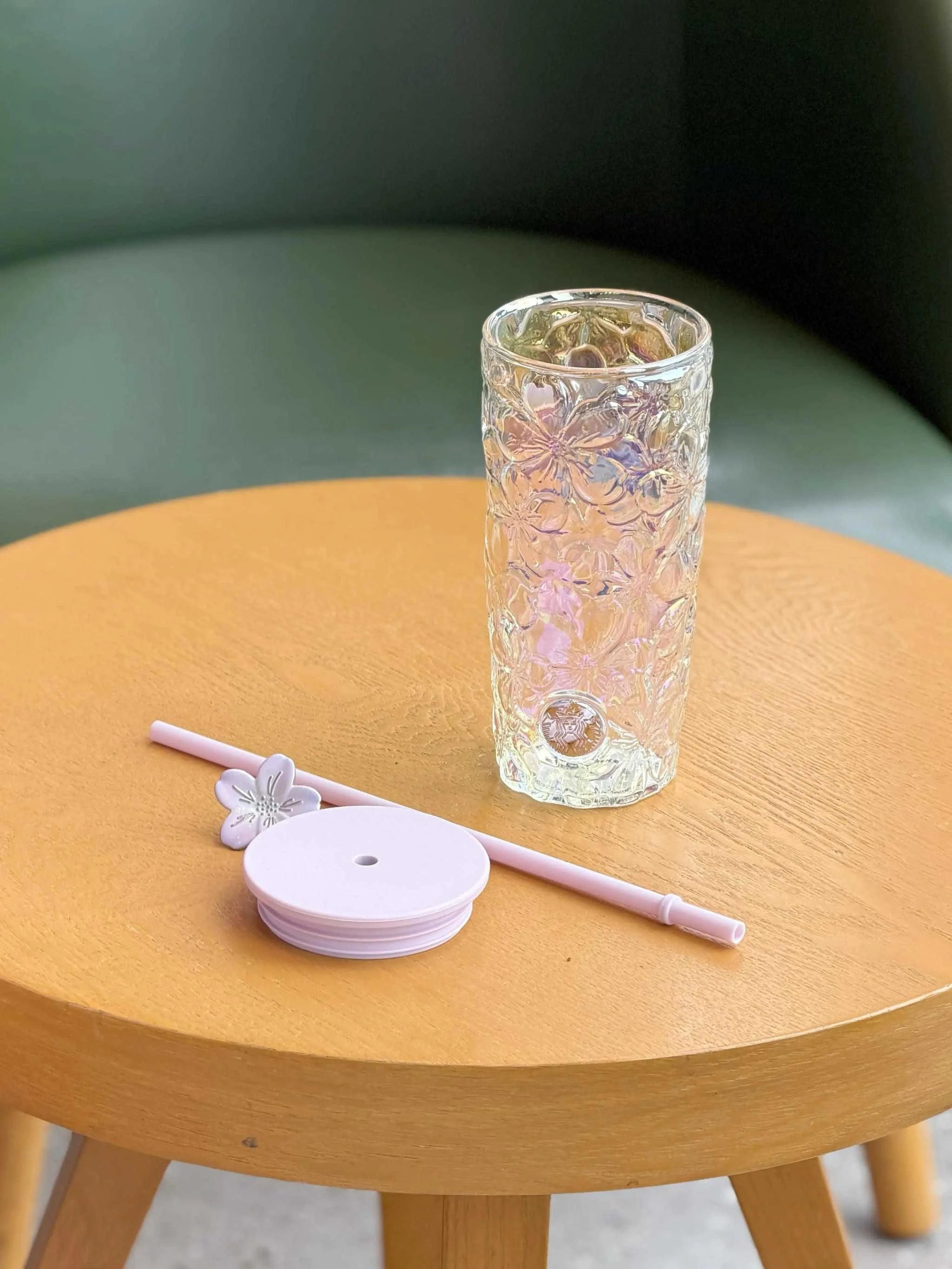 Starbucks cup 2026 Twilight cherry blossom fluttering small fresh ins embossed cherry blossom table cup glass straw water cup.