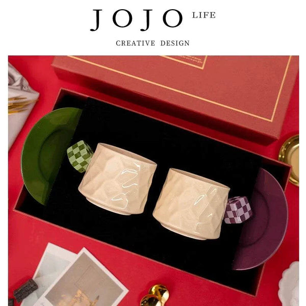 طقم فناجين JOJO coffee cup بتصميم سيراميكي فاخر مع مقابض مكعب شطرنجي وصحون ملونة هدية أنيقة