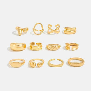 طقم خواتم نسائي Rings Set بتصاميم عصرية ذهبي وفضي.