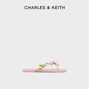 CHARLES&KEITH بمظهر أنثوي حذاء صيفي زهري و أسود مريح وأنيق بقصة مسطحة.